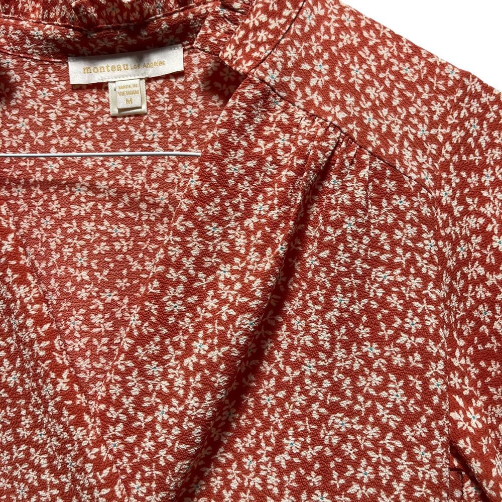 Monteau Top Women’s Sz Med Orange Floral V-Neck Faux Wrap Short Flutter - Picture 9 of 10
